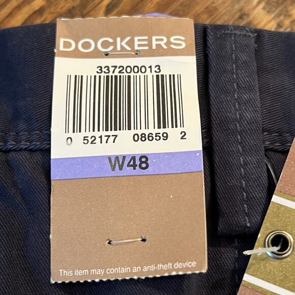 NEW Dockers Pleated Relaxed Fit Navy Blue Shorts Washed Khaki Short NWT SIZE 48 - Picture 9 of 12